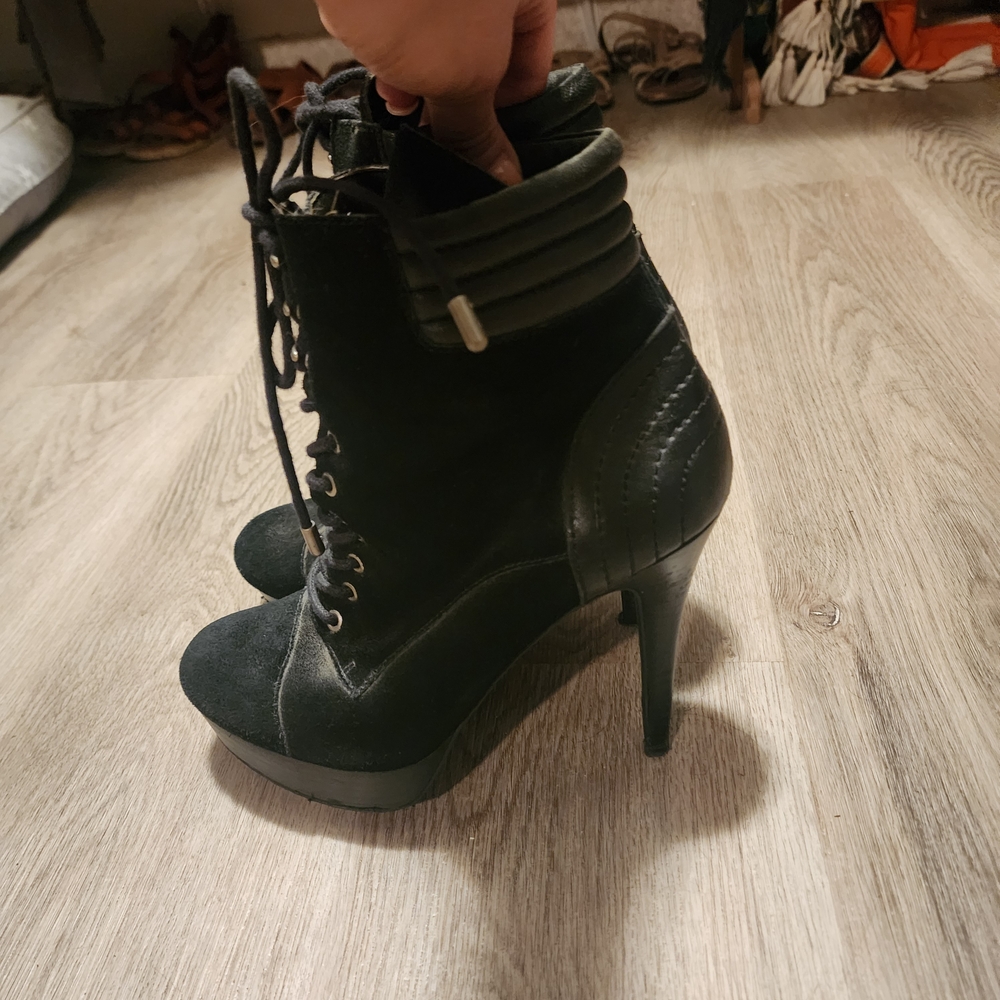 Elegant Black Lace-Up Heeled Boots